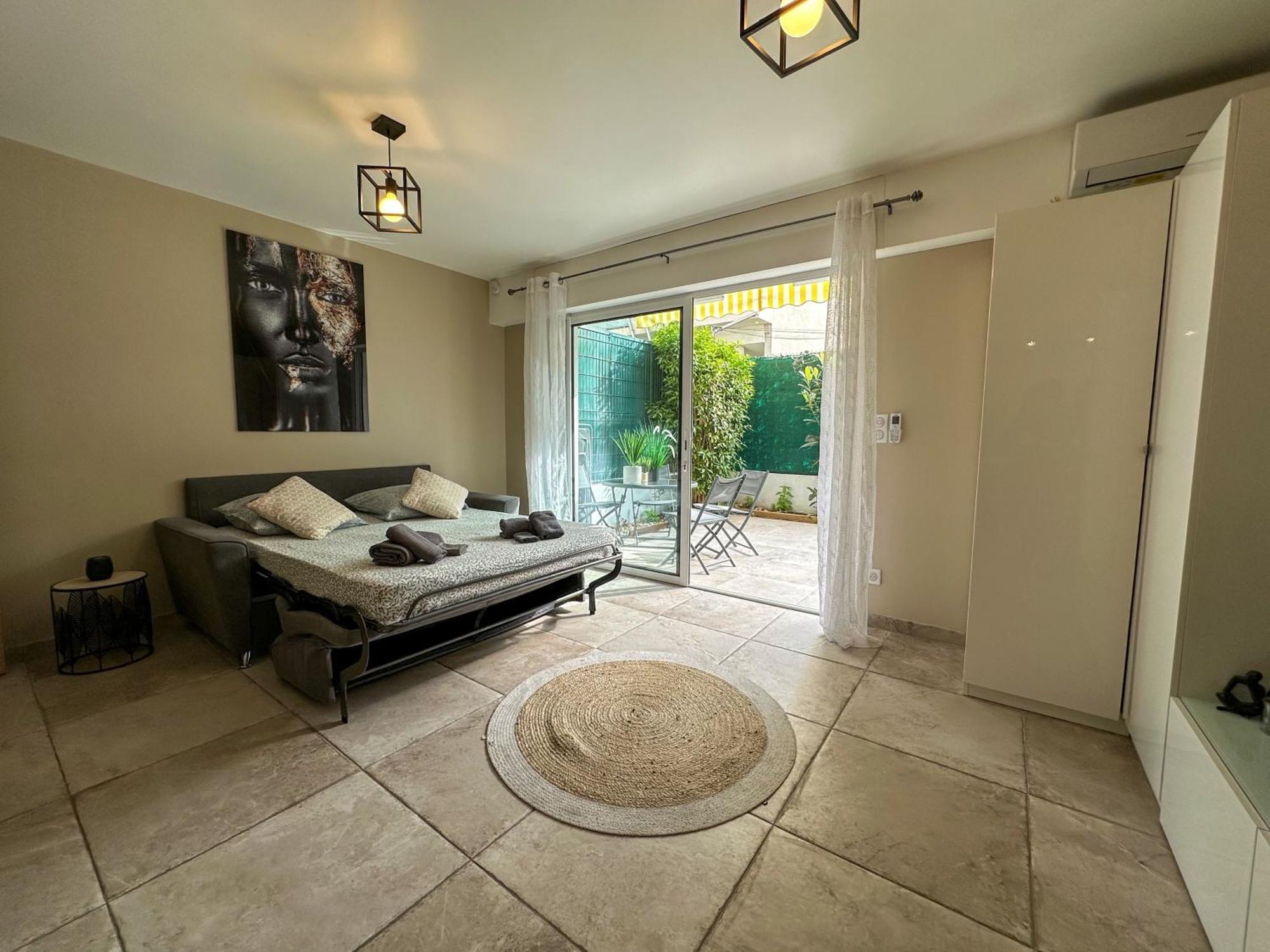 Cosy Madrid, Appartement Proche De La Mer Cannes Esterno foto