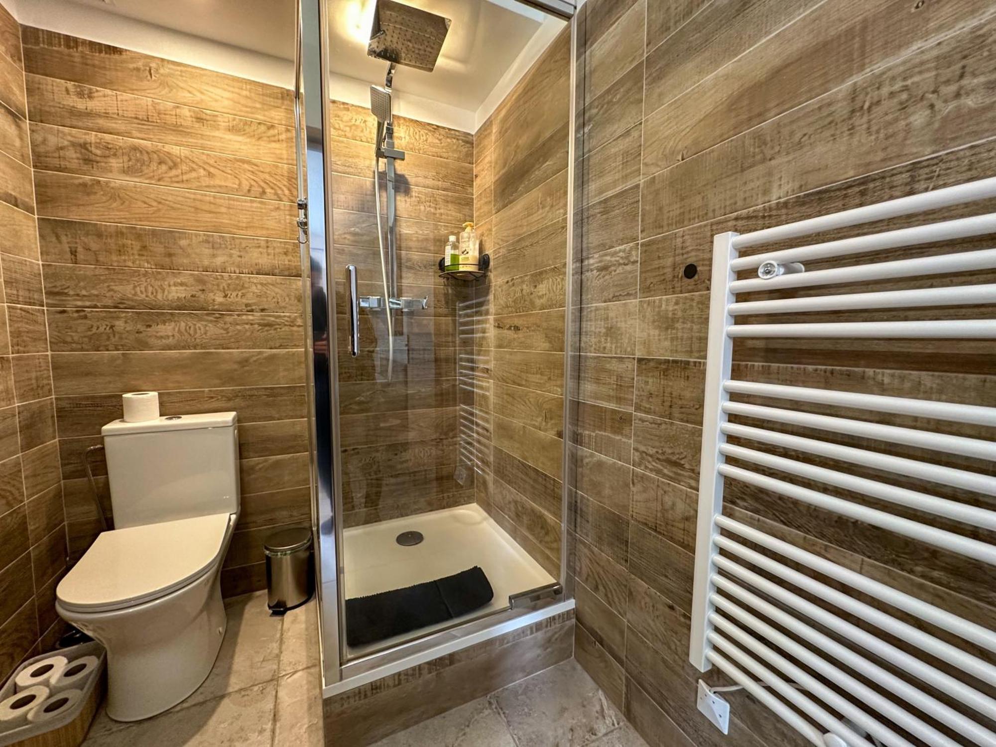 Cosy Madrid, Appartement Proche De La Mer Cannes Esterno foto